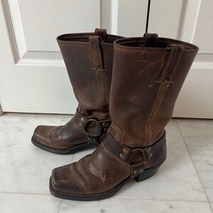 Woman’s Frye boots